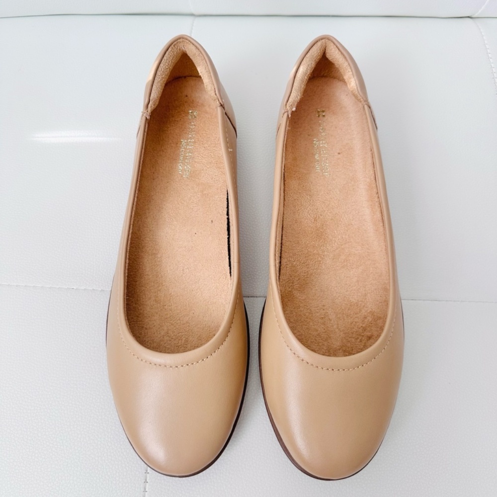 NEW Naturalizer Flexy Flat Nude Women Size 6.5